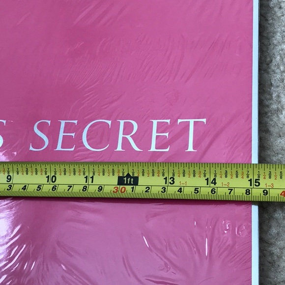 Victoria Secret Gift Box. - Picture 2 of 6